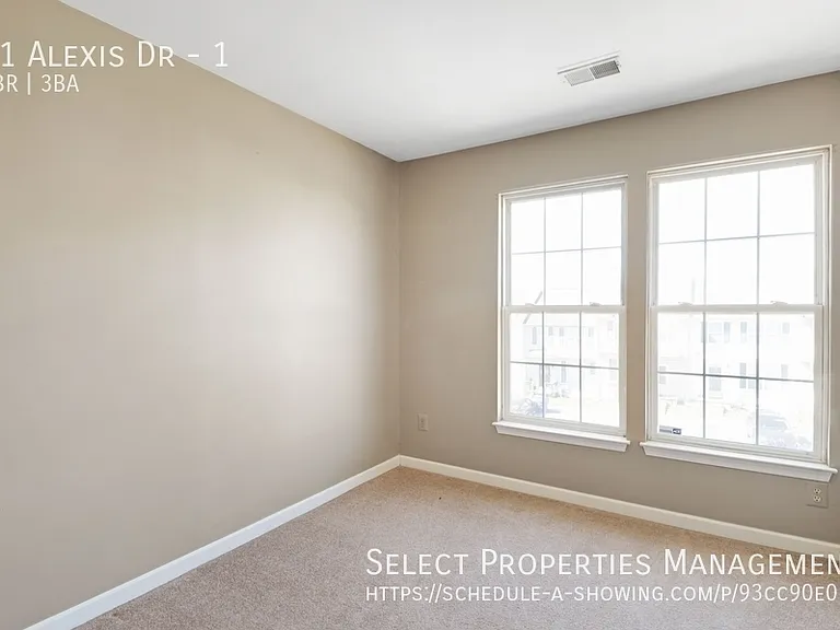 11 Alexis Dr #1 — Photo 7