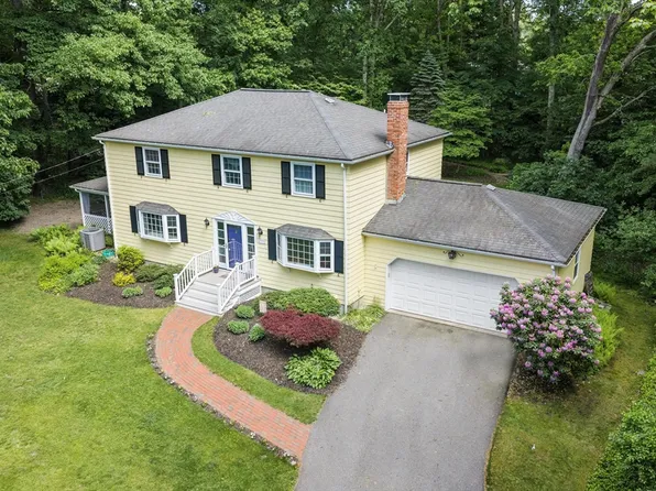 5 Myrtle Dr, Acton, MA 01720