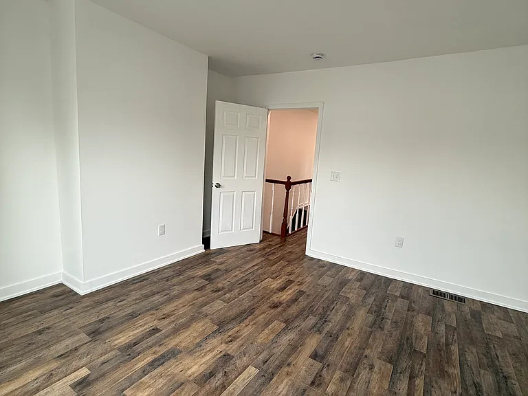 1417 S Vogdes St — Photo 12