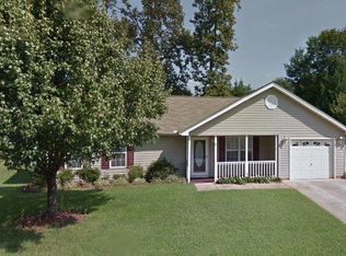 6 Red Haven Ct, Greer, SC 29650