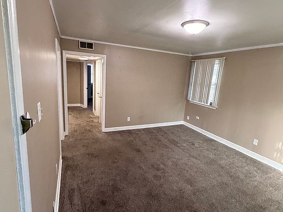 3rd image of 3757 Henry Ave