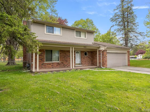 8834 Dublin Way, Sterling Heights, MI 48314