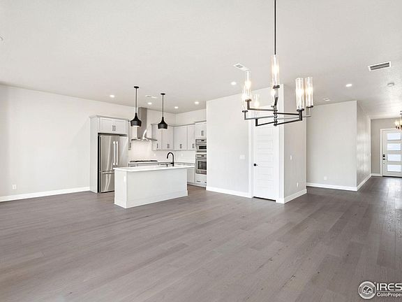 5th image of 1775 Barefoot Dr