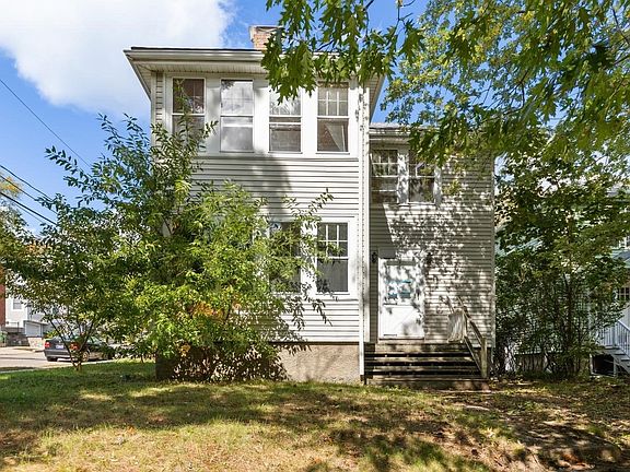 2nd image of 326-328 Charles River Rd