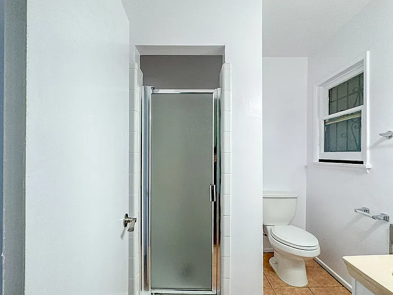 6941 McLennan Ave — Photo 14