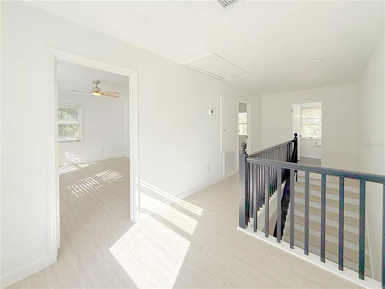 2827 Sanctuary Ln — Photo 35