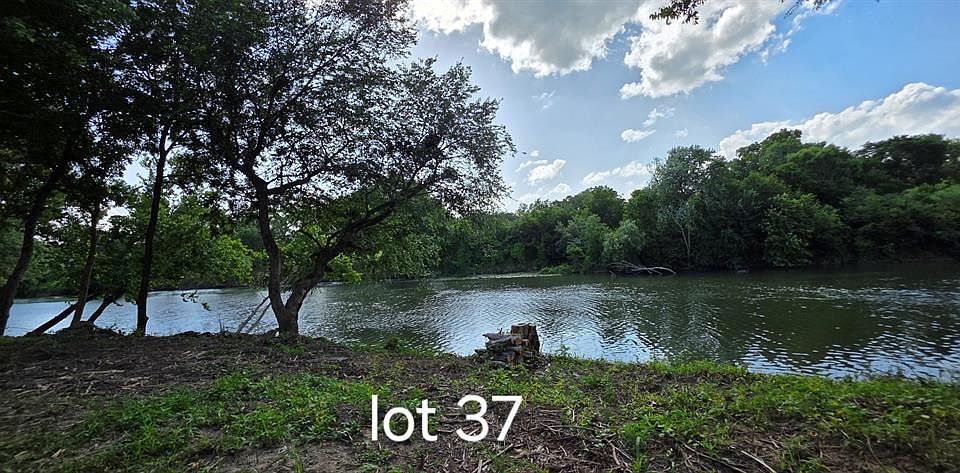 1st image of 37 Riverstone Dr