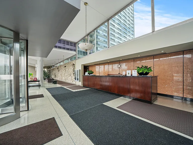 3550 N Lake Shore Dr #1625 — Photo 10