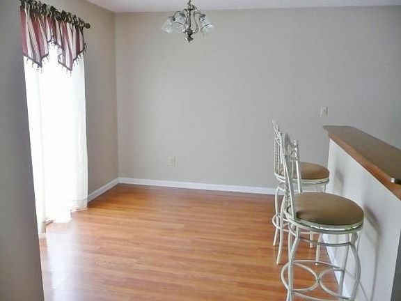 3rd image of 3508 Crestwood Dr