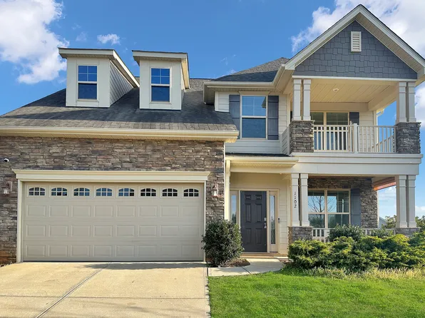 1102 Dartmouth Dr, Mebane, NC 27302