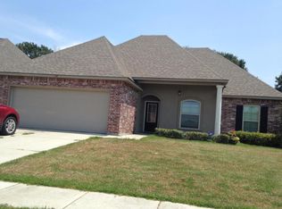 119 Spanish Moss Ln, Broussard, LA 70518