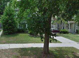 906 Reynard St SE, Grand Rapids, MI 49507