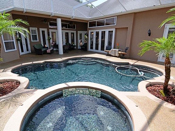 2nd image of 2888 Old Castle Dr