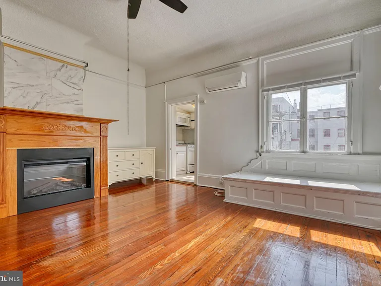 1208 N Calvert St #5 — Photo 9