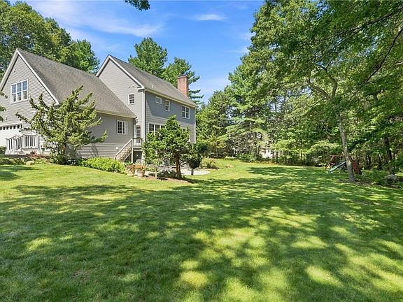 3rd image of 78 Fairview Dr