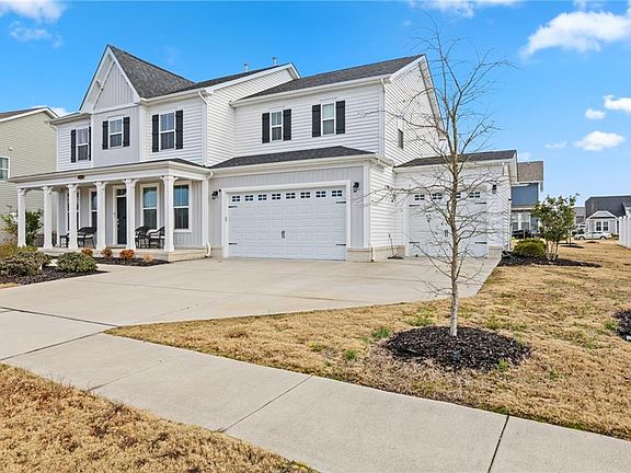 3rd image of 1892 Bancroft Rd