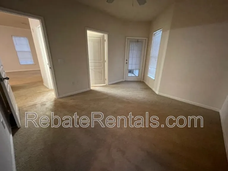 8290 Gate Pkwy W #142 — Photo 5
