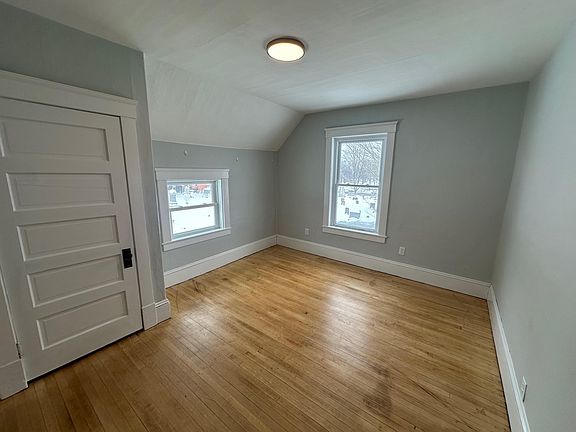 5th image of 272 Church St #2
