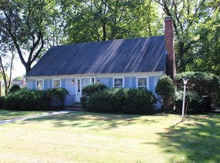 10 Radcliffe St, Holyoke, MA 01040