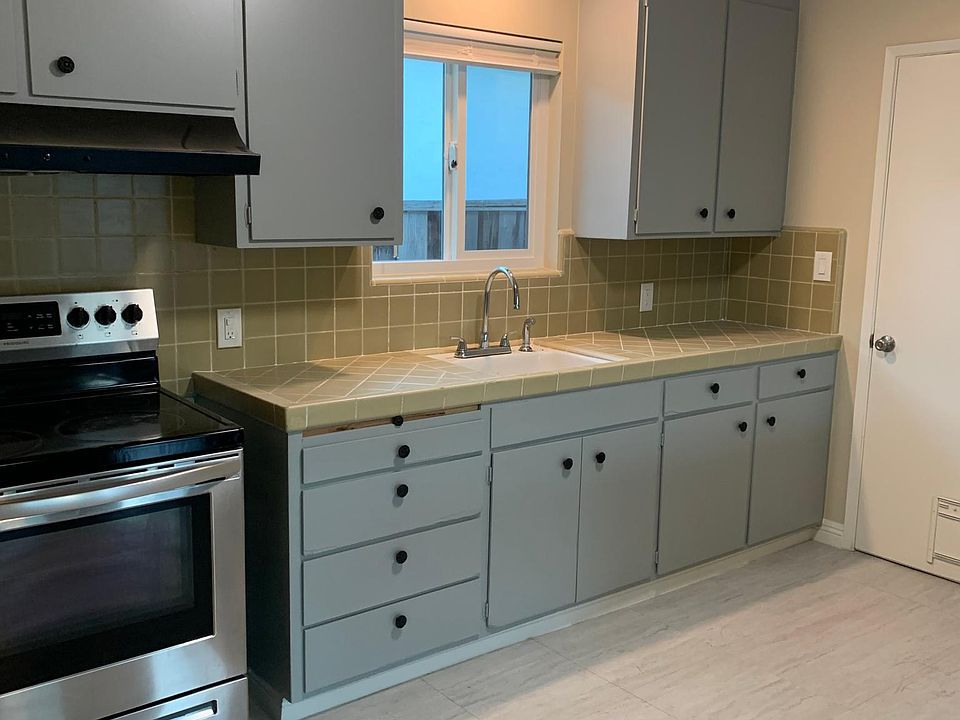 1st image of 326 Roosevelt Ave #2