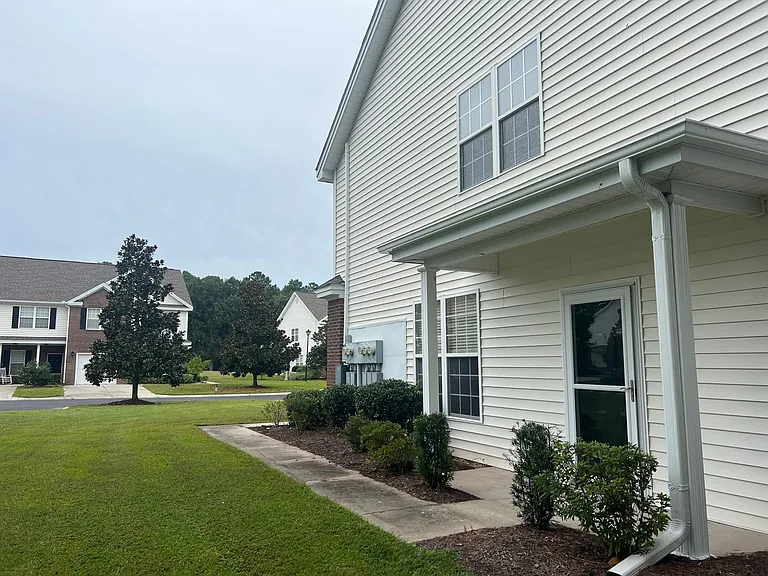 281 Connemara Dr #E — Photo 21