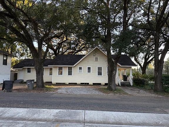 2nd image of 319 Edison St