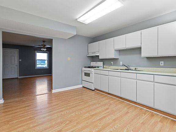 5th image of 118 Lorraine Ave