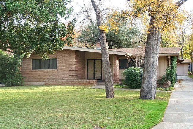 1st image of 422 Alamo Heights Blvd