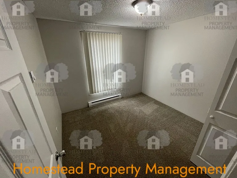 1630 Monmouth St — Photo 28