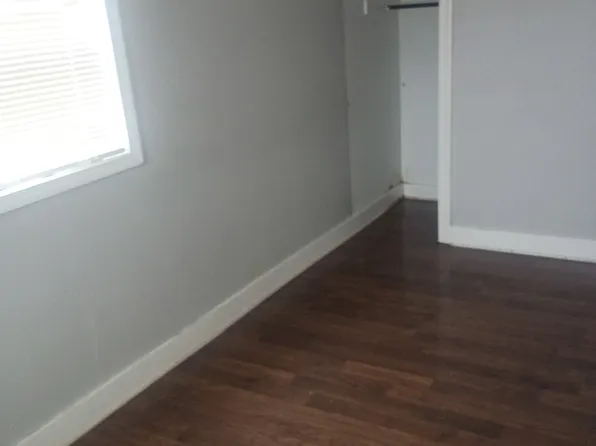 330 S Lake St #2, Aurora, IL 60506