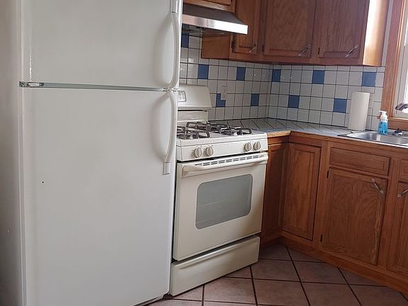 5th image of 29 Elmwood Ave