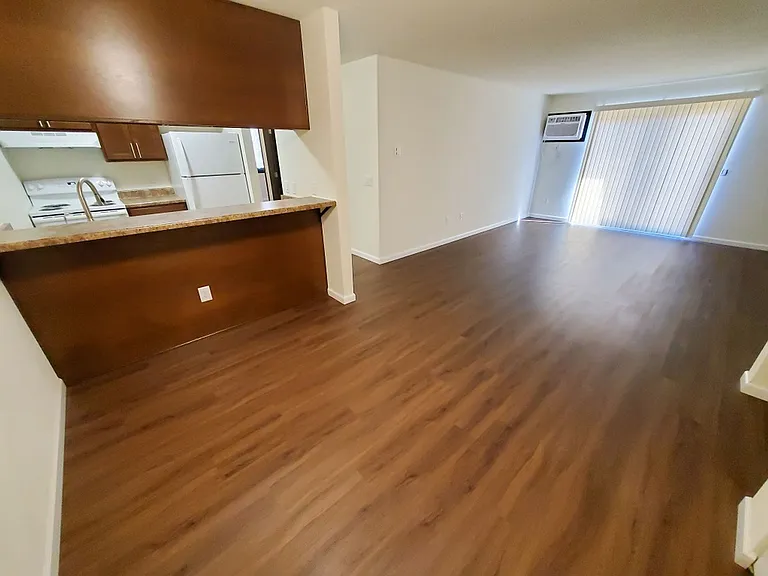Belmar Apartments — Photo 11