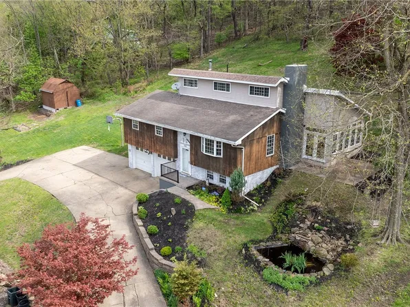 545 6th Ave, Freedom, PA 15042