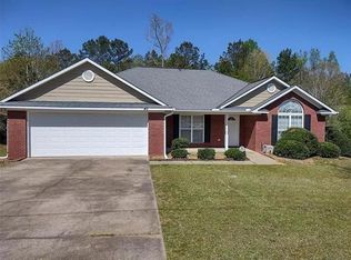 40 Redwood Dr, Phenix City, AL 36869