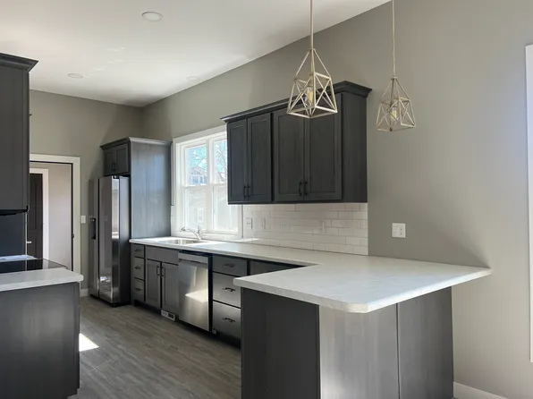 502 N 6th St, Estherville, IA 51334