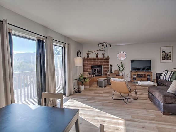 4th image of 716 Lagoon Drive UNIT B
