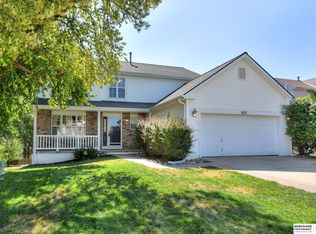 16121 R St, Omaha, NE 68135