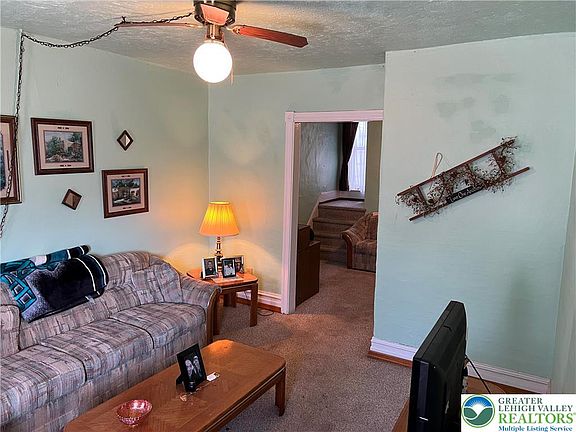 2nd image of 203 1/2 N Lehigh St