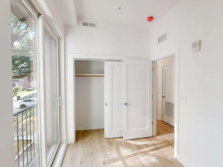2425 20th St NE #13A — Photo 5