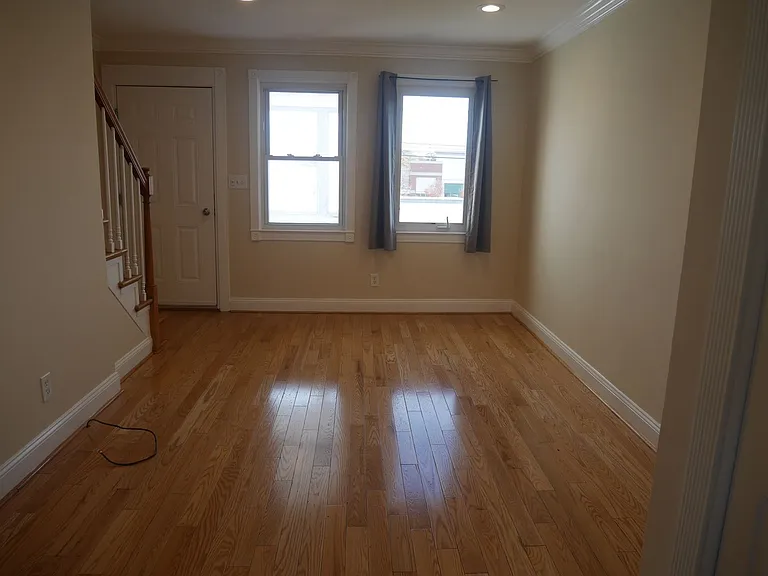 334 Kane St — Photo 2