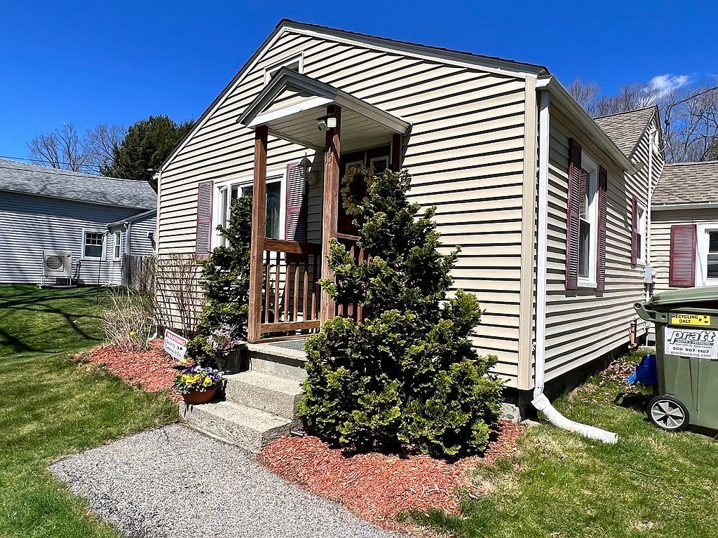 15 St, Oxford, MA 01540 Zillow