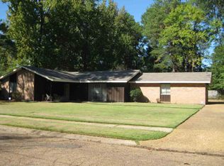 5045 Riverwood Cir, Jackson, MS 39211