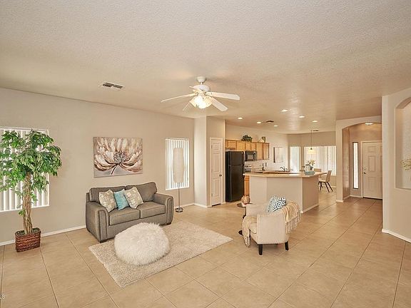 4th image of 4133 N Dania Ct