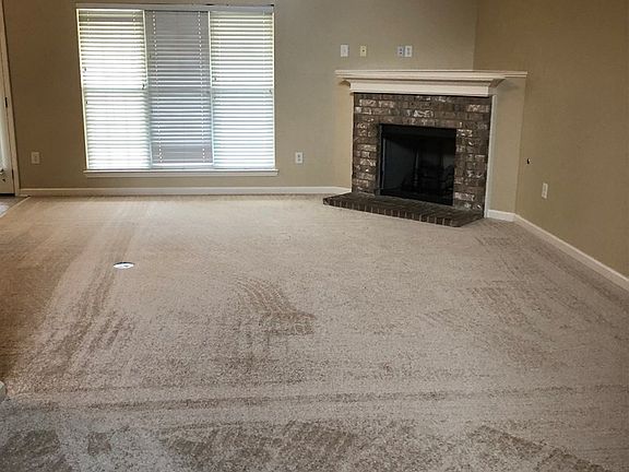 2nd image of 114 Magnolia Cir
