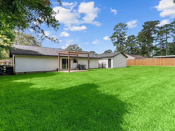 5th image of 16514 Walnut Springs Ln