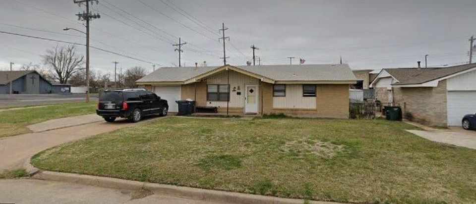1st image of 4301 SE 42nd St