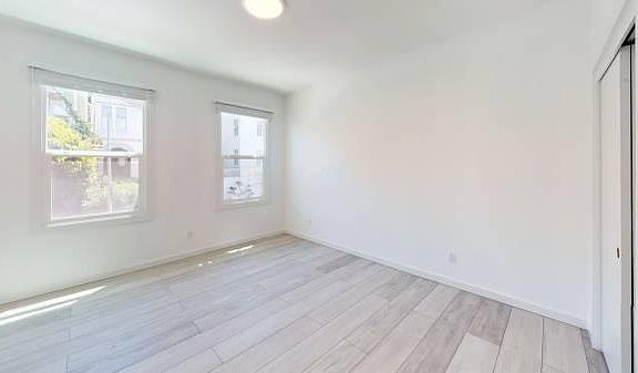 5th image of 2425 Buchanan St #102