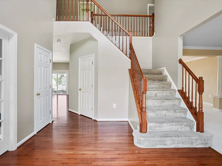 319 Morlyn Dr — Photo 12