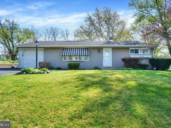 2833 Anita Dr, Dover, PA 17315