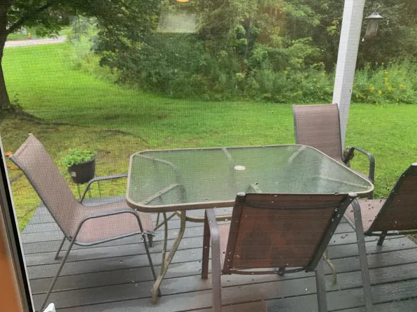 25 Lawrence St, Westbrook, ME 04092